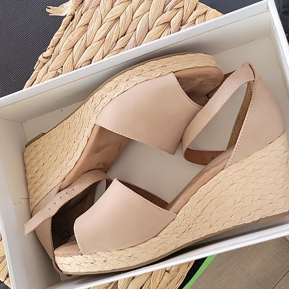 STYLE & CO Women's Seleeney Wedge Sandals Size 8 Wide Width
